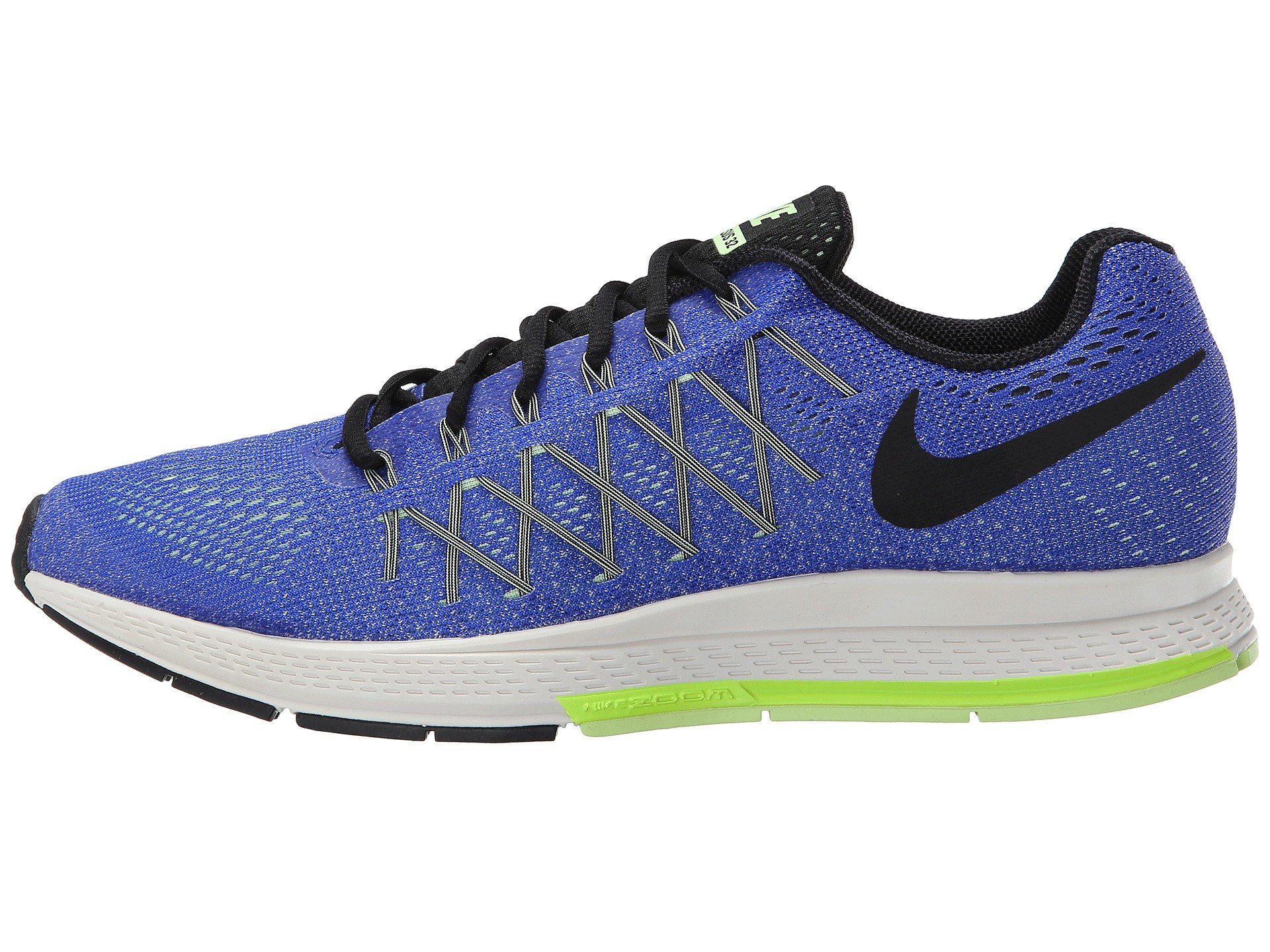 What Should You Wear While Traveling In Japan - Comfortable Walking Shoes - Nike Mens Air Zoom Pegasus