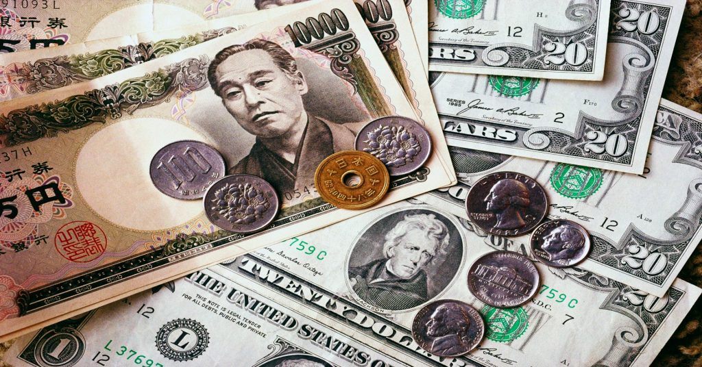 Counting Money And Numbers In Japan - Ratio Of Yen To US Dollars